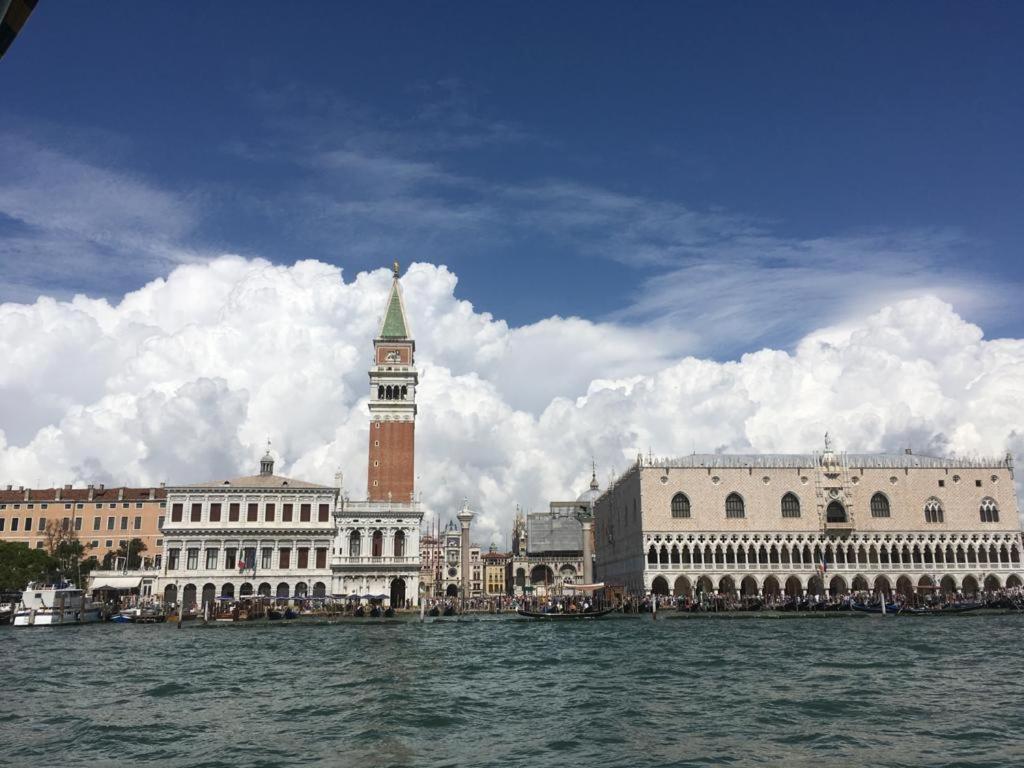 Venezia Ca' Sole Apartment Mestre Luaran gambar